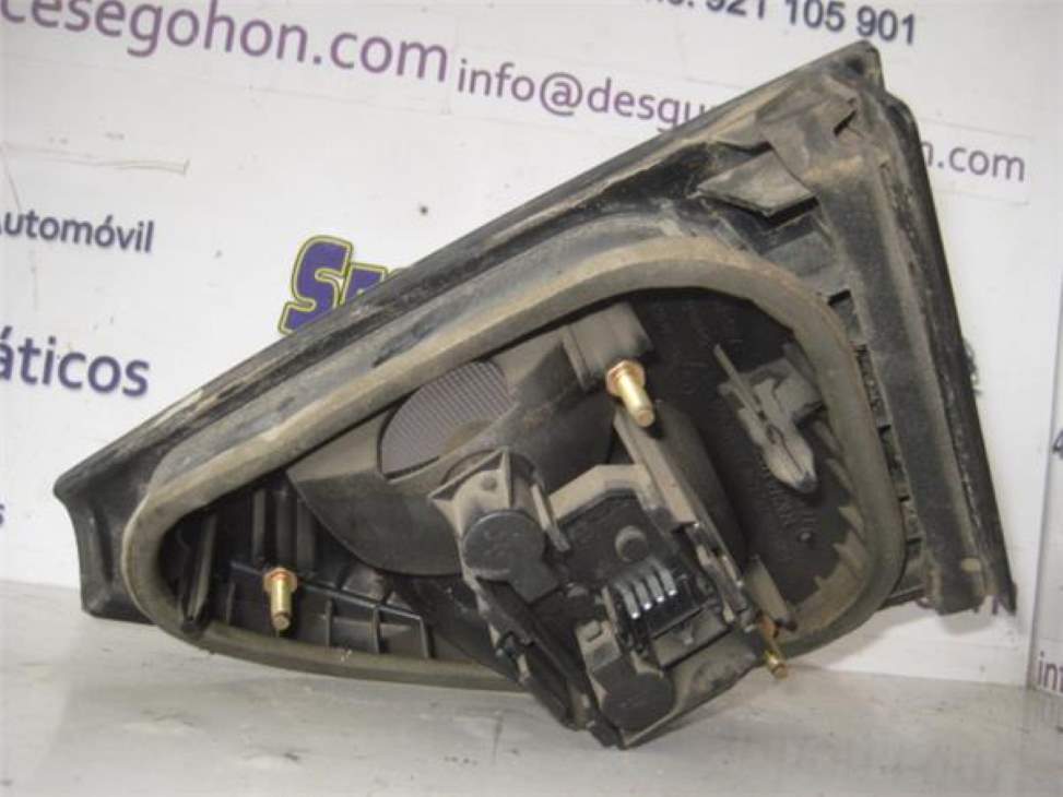 RENAULT Megane 2 generation (2002-2012) Bal hátsó lámpa 7700838532,7700838532 20849571