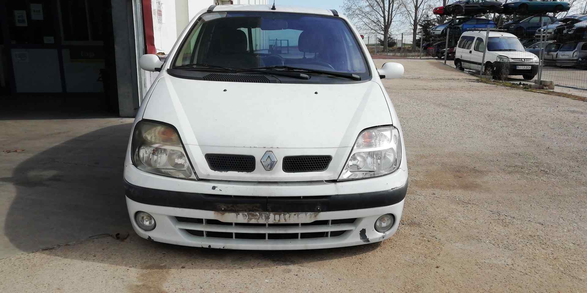 MERCEDES-BENZ Megane 1 generation (1995-2003) Левая противотуманка переднего бампера 7700420126 20859356