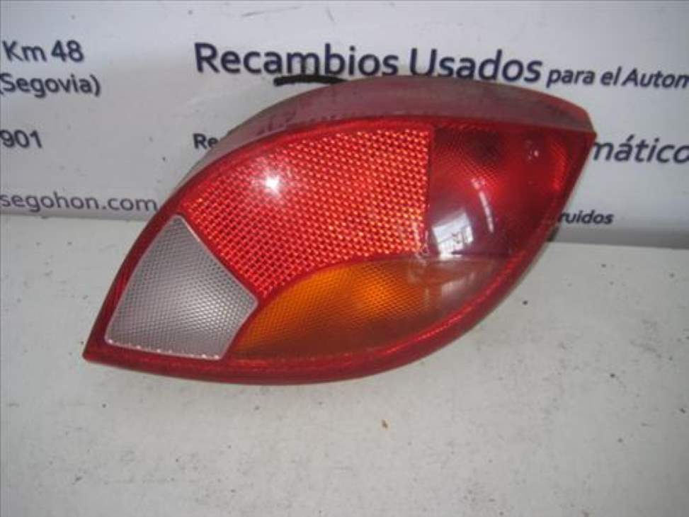 FORD Ka 1 generation (1996-2008) Aizmugurējais labais lukturis 97KG13N004,97KG13N004 20846423