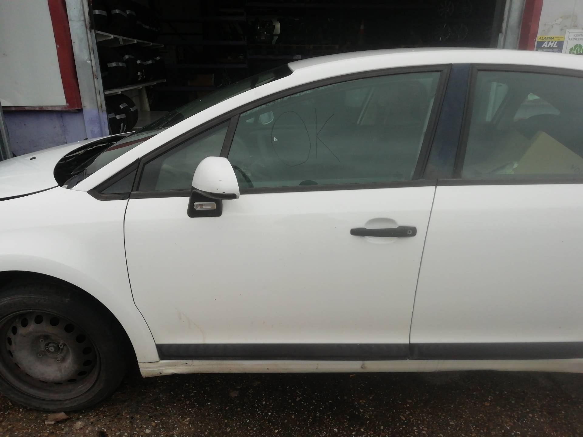 PEUGEOT C4 1 generation (2004-2011) Front Left Door 9002W0 20863076