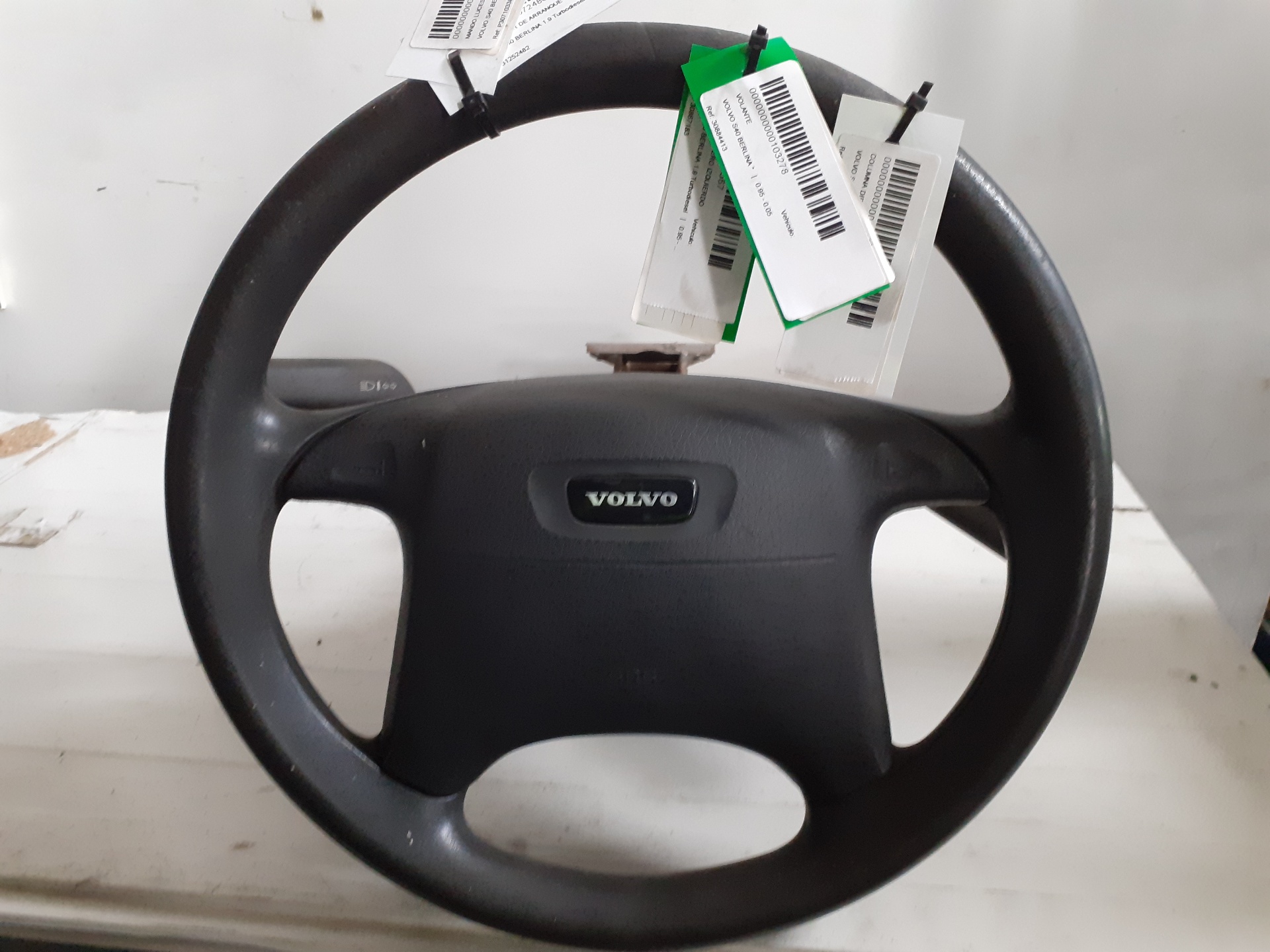 VOLVO S40 1 generation (1996-2004) Steering Wheel VOLANTEVOLVOS40 25319811