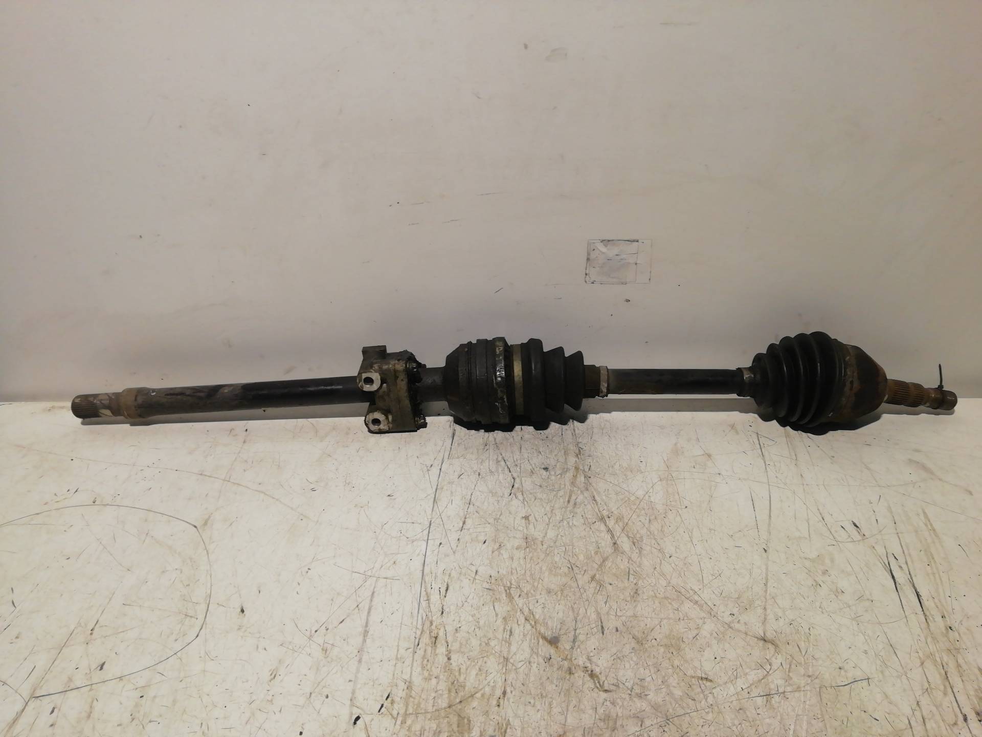 OPEL Astra J (2009-2020) Front Right Driveshaft 13124676 20848603