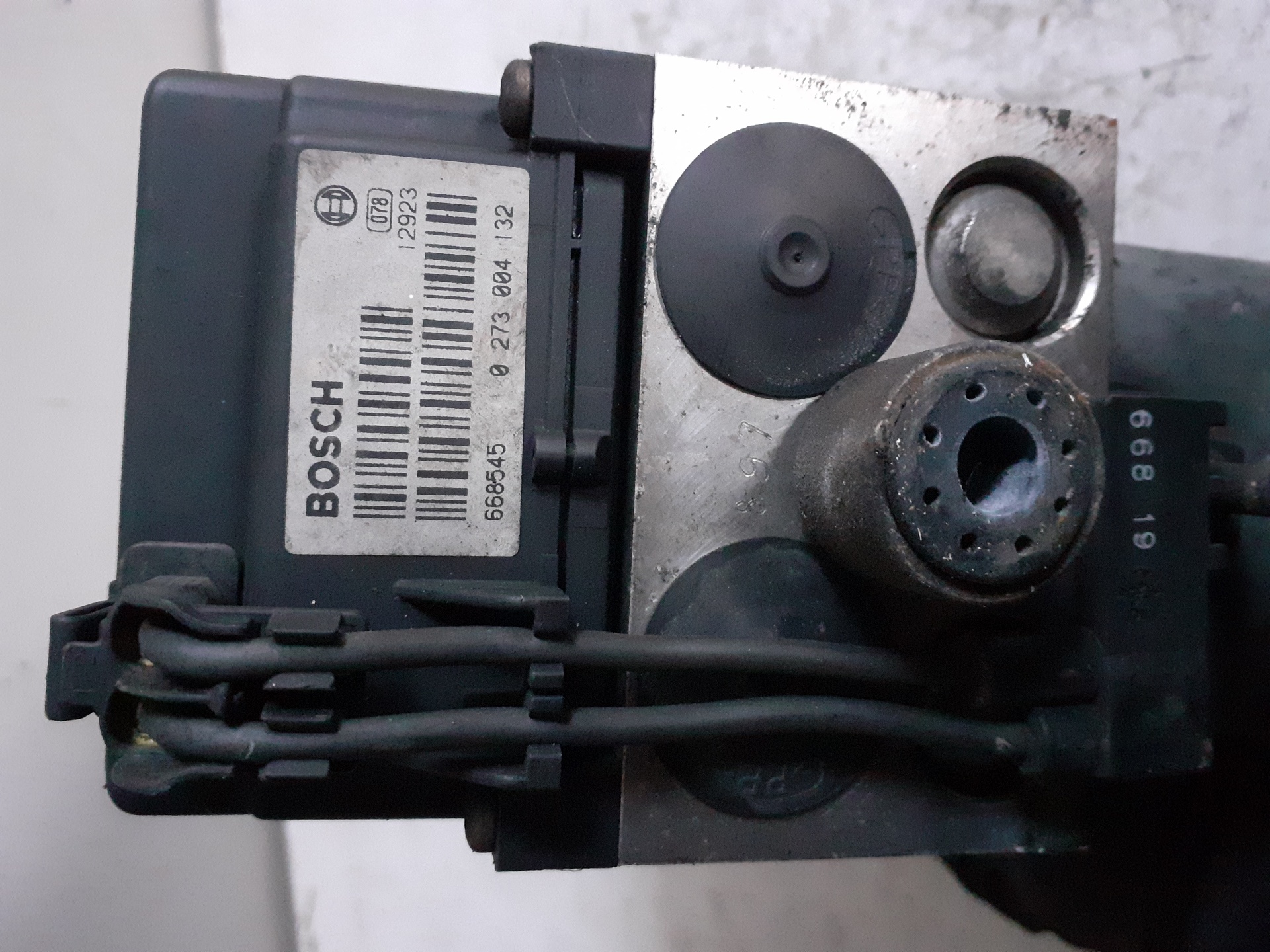 VOLKSWAGEN Passat B5 (1996-2005) ABS Pump 8E0614111,8E0614111 20846920