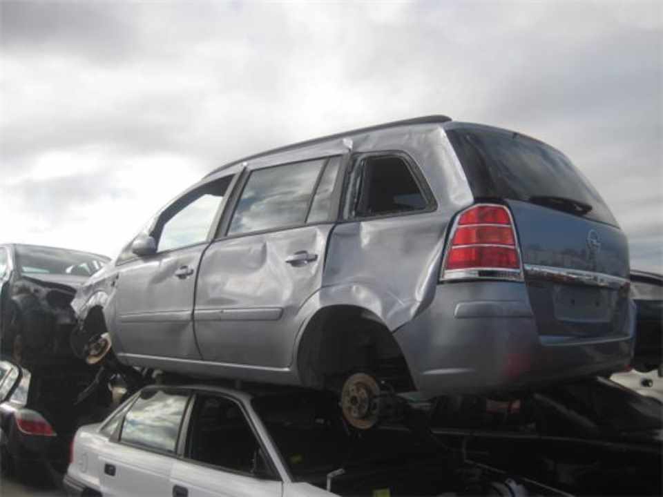 OPEL Zafira B (2005-2010) Полуось передняя правая 24462241 20852574