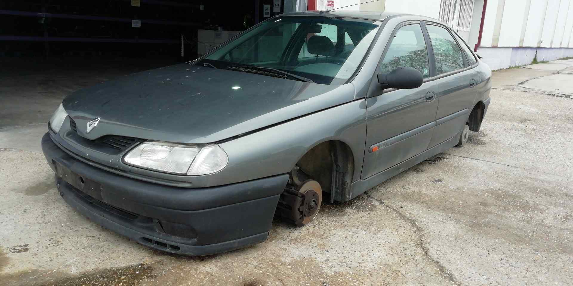 RENAULT Laguna 1 generation (1993-2001) Galinės kairės durys 7751468112 20859272