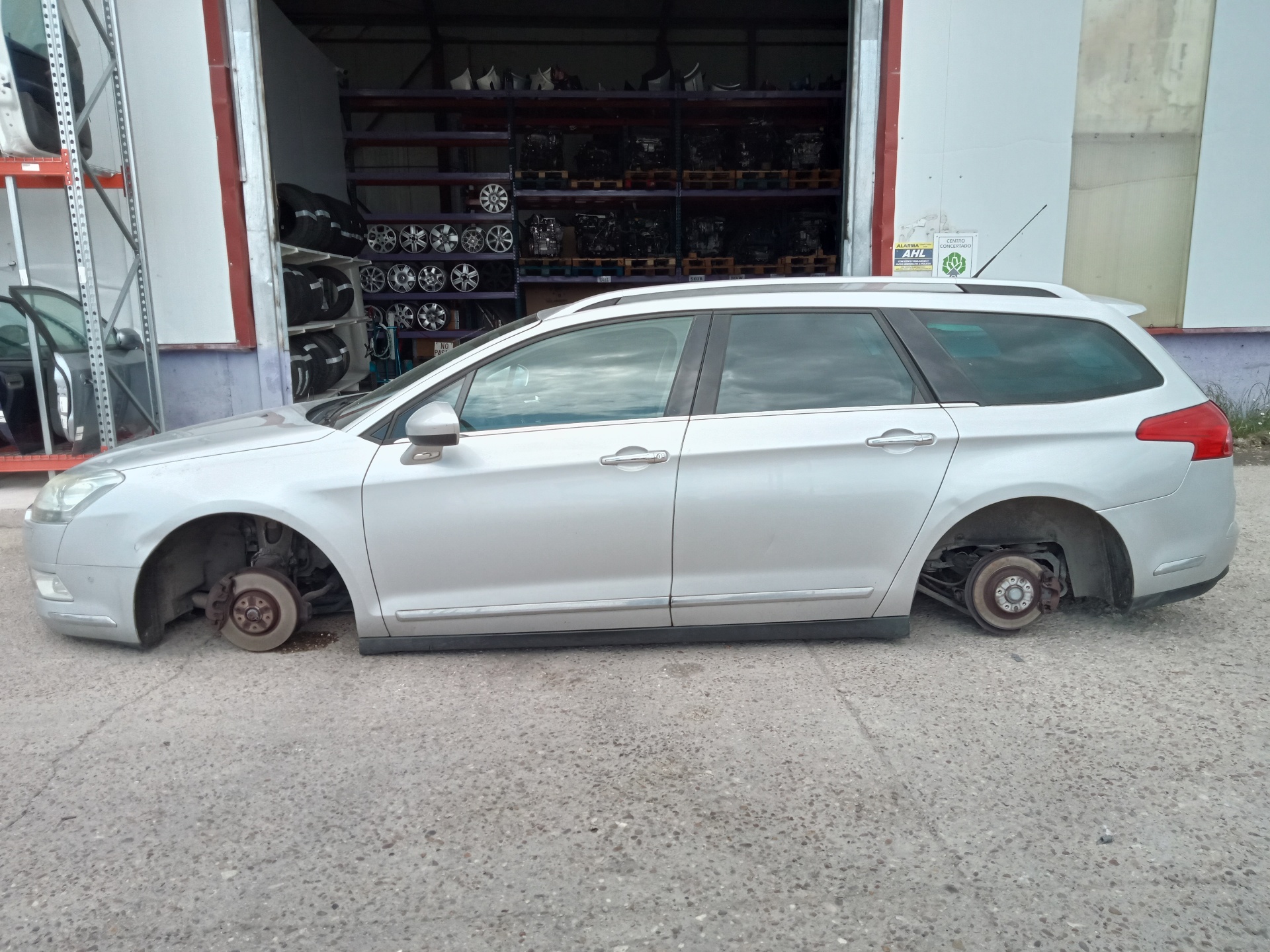 CITROËN C5 2 generation (2008-2017) Front Left Door 20865353