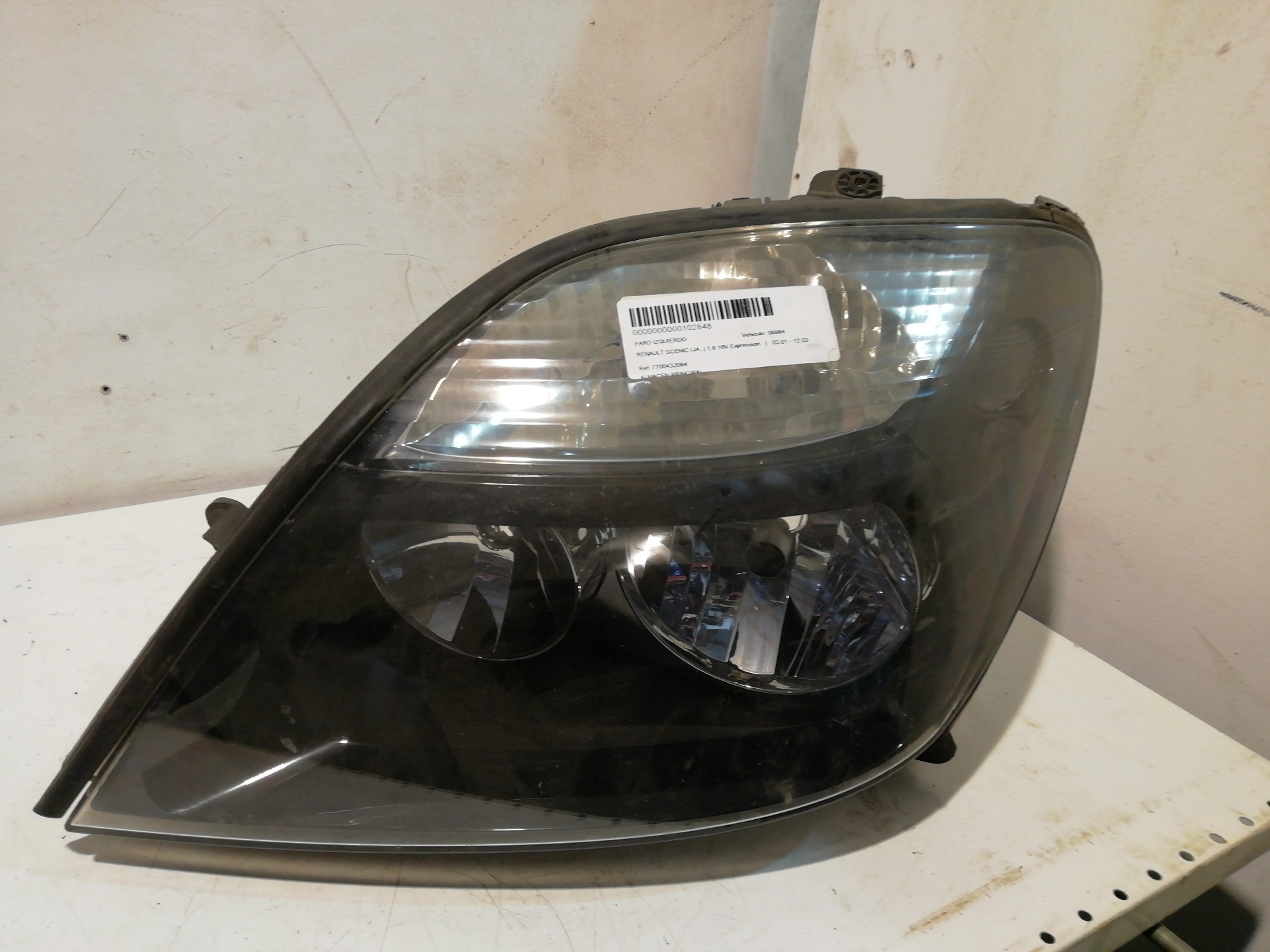 AUDI Megane 1 generation (1995-2003) Front Left Headlight 7700432094, 7700432094 20859000