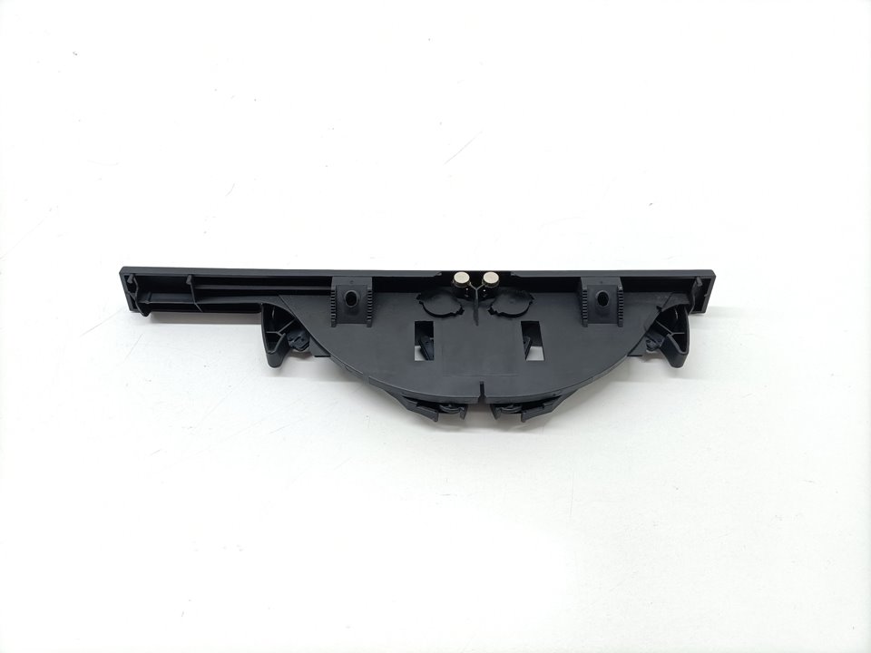 AUDI 5 Series E39 (1995-2004) Kitos apdailos dalys 8190205 25043333