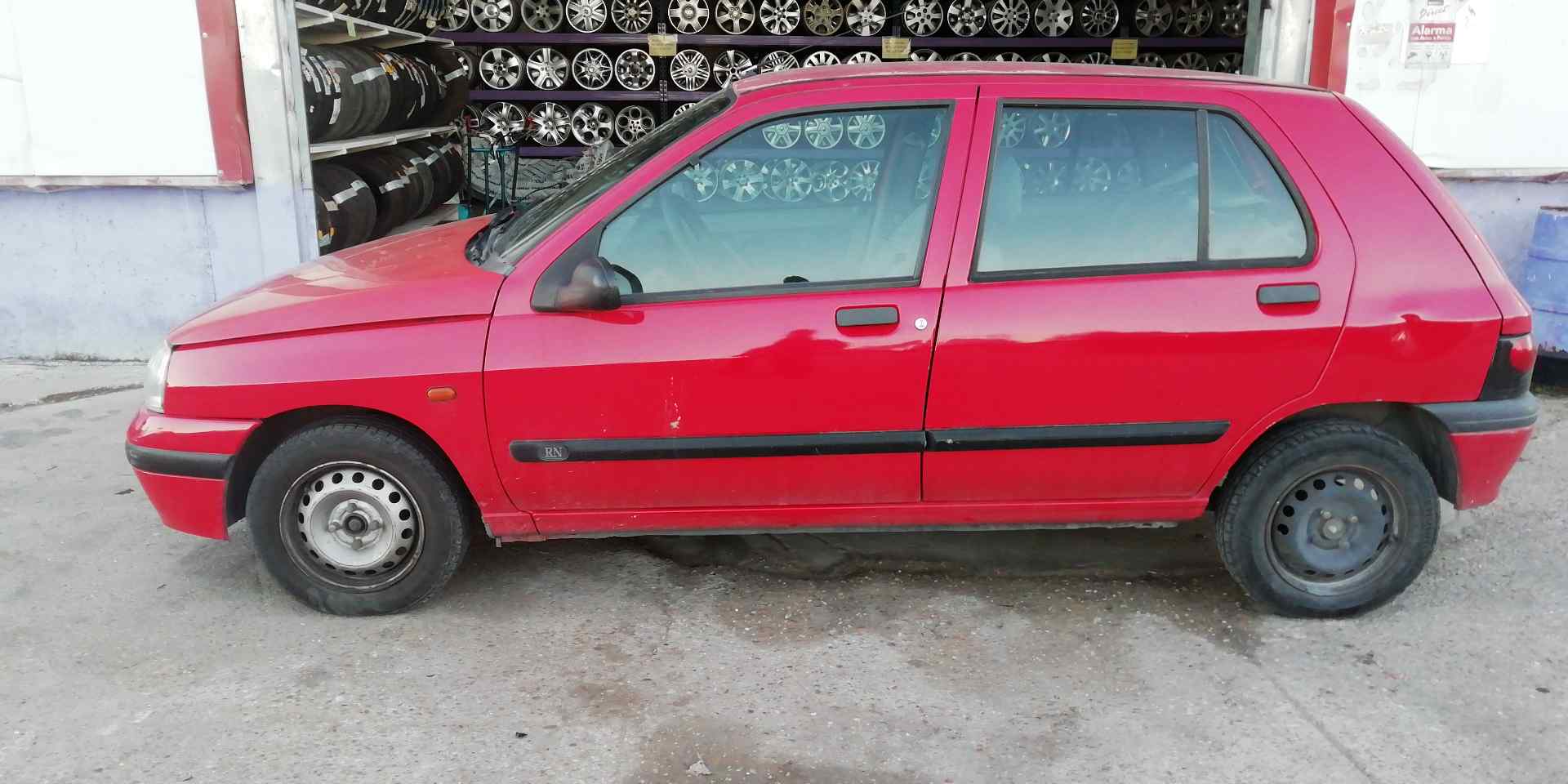 RENAULT Clio 1 generation (1990-1998) Priekinis kairys sparnas 22390645