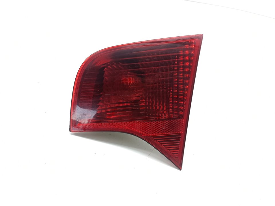 AUDI A4 B7/8E (2004-2008) Rear Right Taillight Lamp 8E5945094 25040032