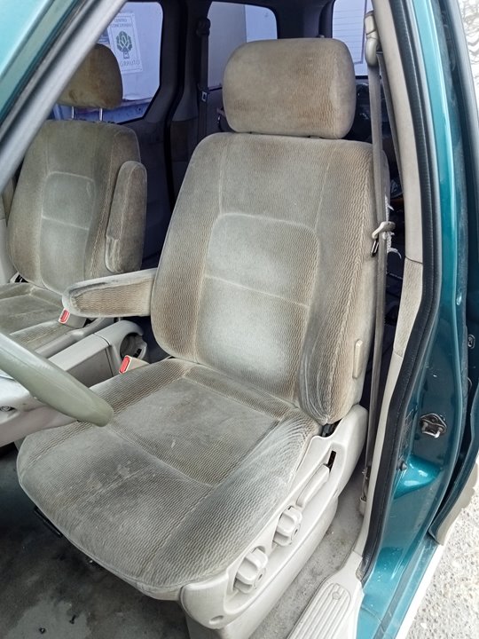 KIA Carnival UP/GQ (1999-2006) Front Left Seat 25040372