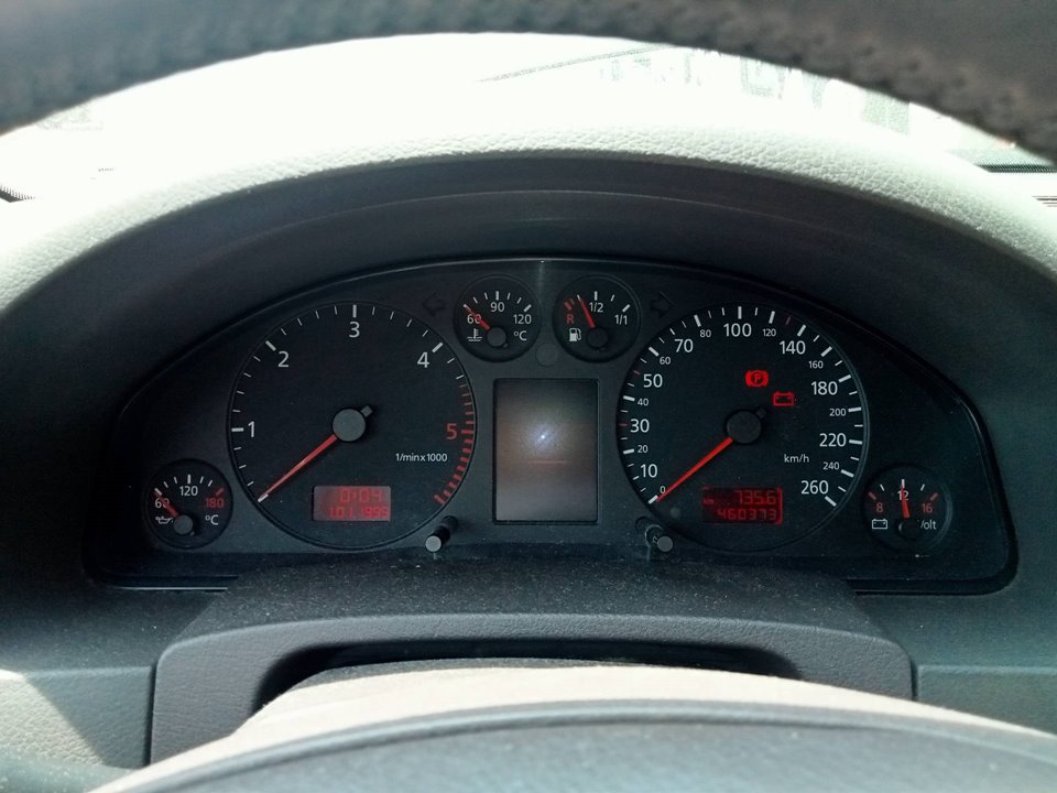AUDI A6 C5/4B (1997-2004) Speedometer 25215102
