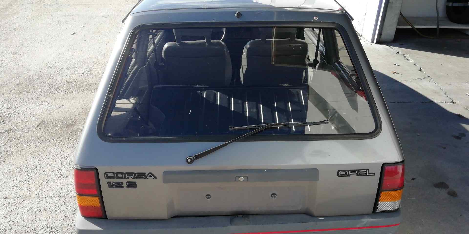 OPEL Corsa A (1982-1993) Заден капак на багажника 20857859