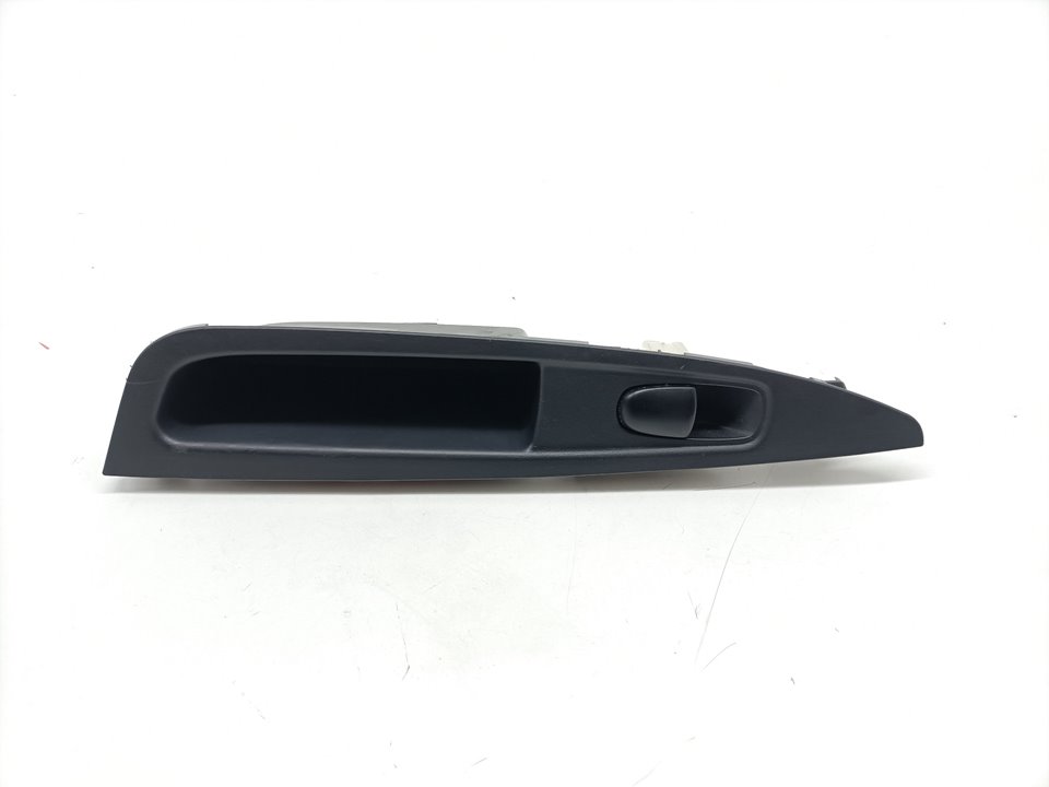 NISSAN Qashqai 2 generation (2013-2023) Rear Right Door Window Control Switch 829604EA0AX 23627719