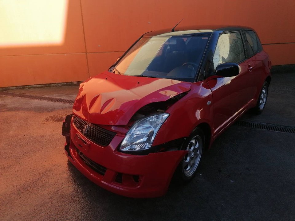 SUZUKI Swift 3 generation (2004-2010) Priekšējo kreiso durvju logu pacēlāja motorīts 8346063J00 23789595