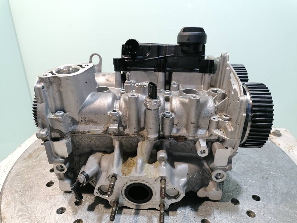 VOLKSWAGEN Polo 6 generation (2017-2024) Engine Cylinder Head 05C103404C 19270737