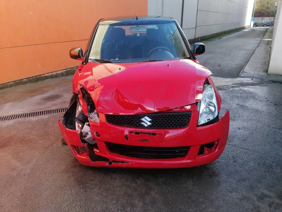 SUZUKI Swift 3 generation (2004-2010) Priekšējo kreiso durvju logu pacēlāja motorīts 8346063J00 23789595