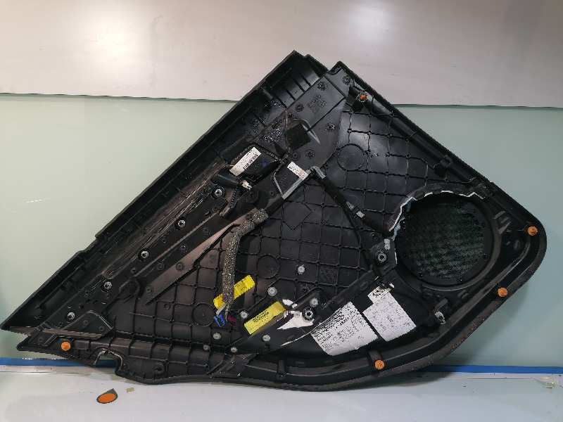 MERCEDES-BENZ C-Class W204/S204/C204 (2004-2015) Bageste højre dørpanel 2047300362 19136365