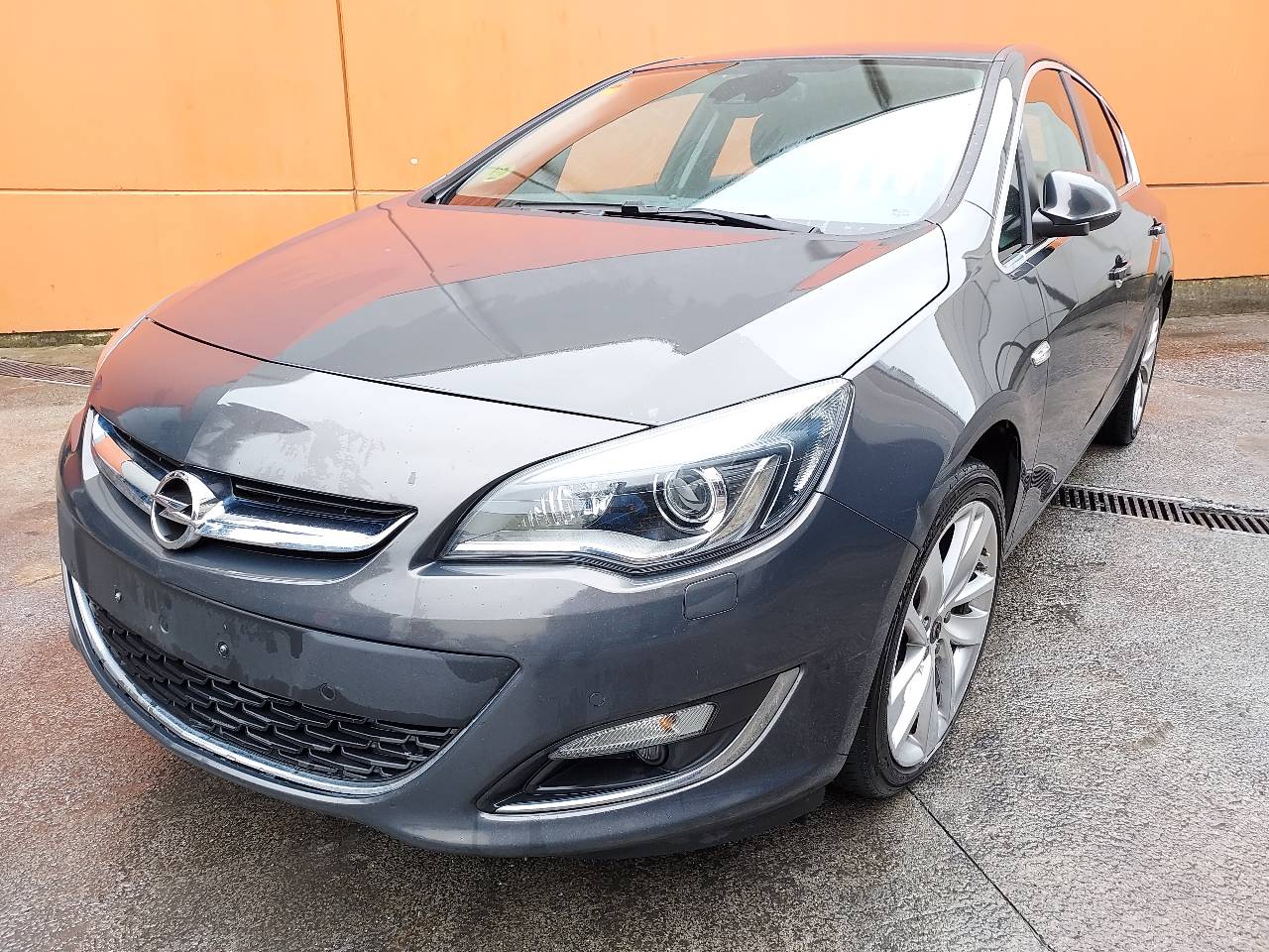 OPEL Astra J (2009-2020) Aripa dreapta față 13390003 21102663