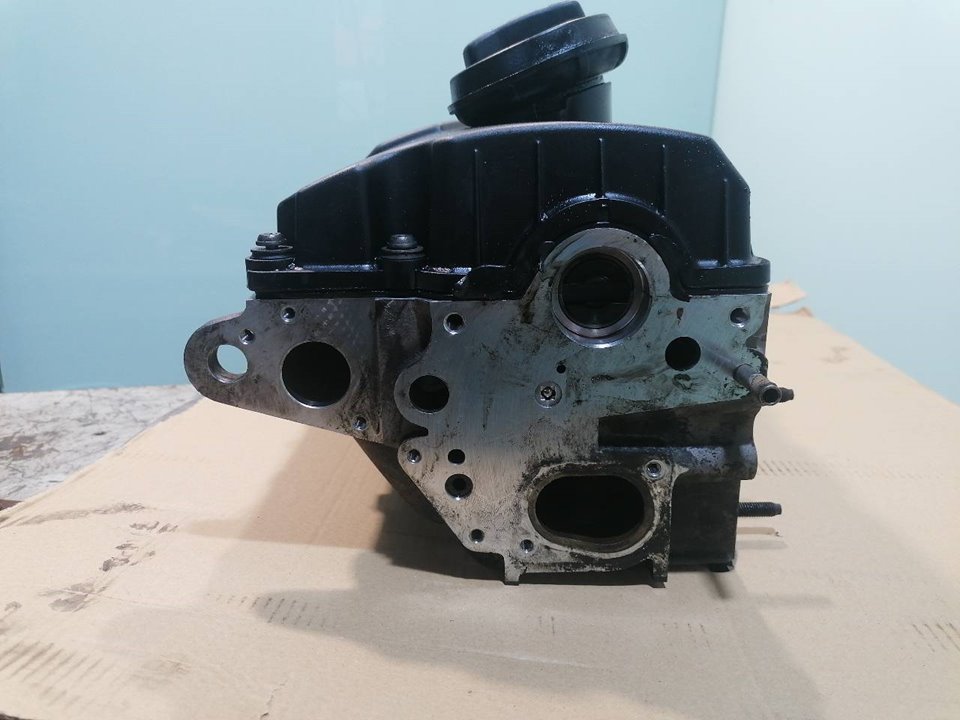 AUDI A4 B6/8E (2000-2005) Engine Cylinder Head 038103373R 25069201