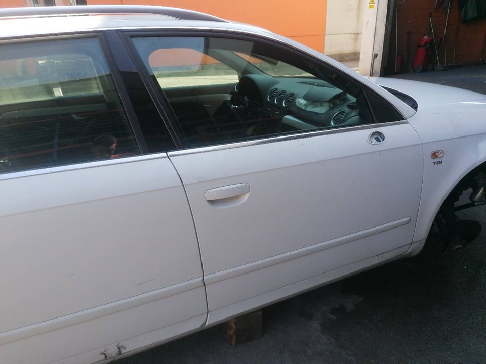 SEAT Exeo 1 generation (2009-2012) Priekšējās labās durvis 3R0831052 22614056