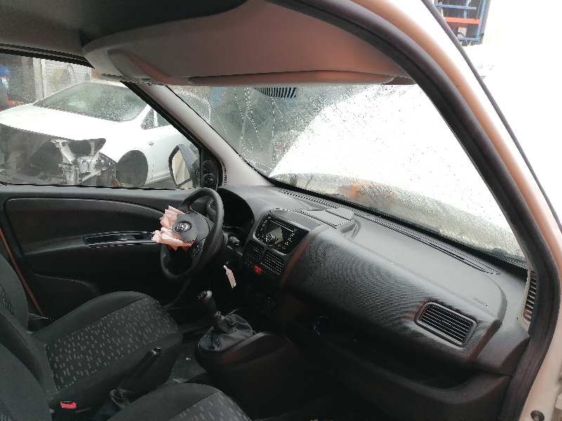 OPEL Corsa D (2006-2020) Priekinių kairių durų apmušimas 95514004 19121369