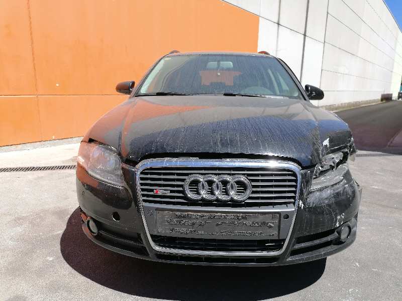 AUDI A4 B7/8E (2004-2008) Højre bagdør 8E0833052J 19096900