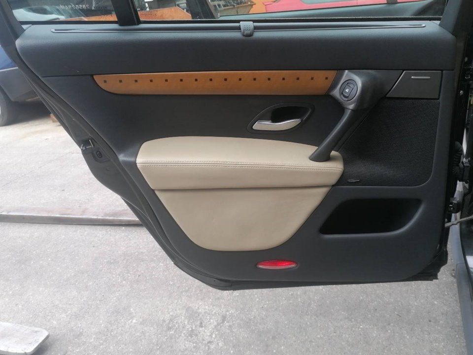 RENAULT Vel Satis 1 generation (2002-2009) Bal hátsó ajtó öntvénye 7701051326 25068909