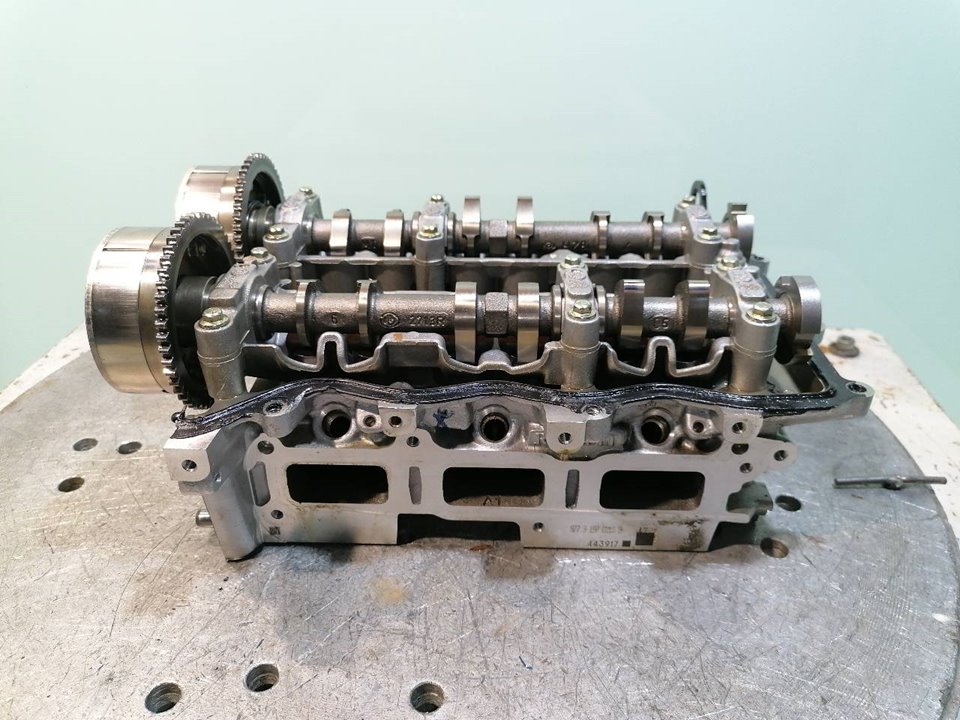 DACIA Logan 2 generation (2013-2020) Engine Cylinder Head 110415417R 25068178