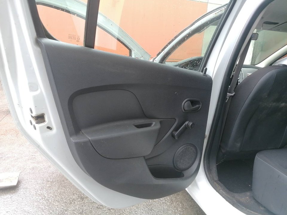 DACIA Sandero 2 generation (2013-2020) Молдинг задней левой двери 829A11852R 25068626