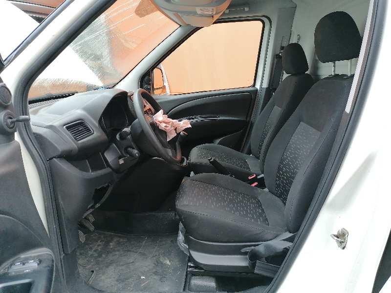 OPEL Corsa D (2006-2020) Обшивка передней левой двери 95514004 19121369