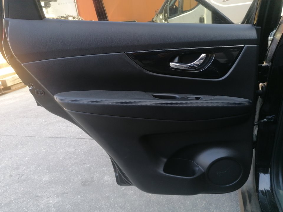 NISSAN X-Trail T32 (2013-2022) Aizmugurējo kreiso durvju moldings 829014CE0A 19287244