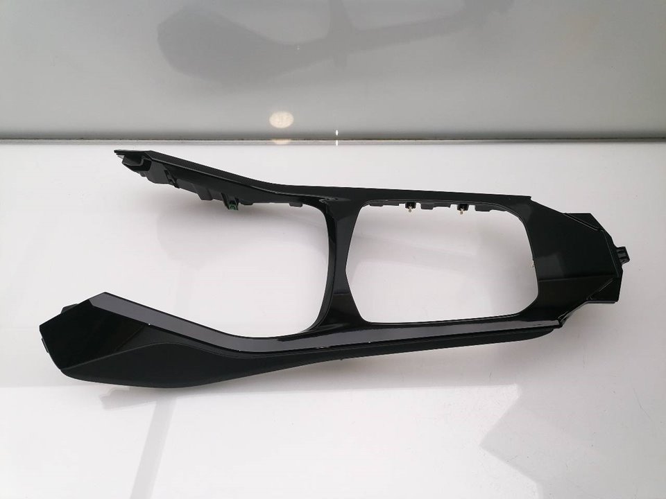 BMW 1 Series F40 (2019-2024) Other Trim Parts 165A563E202 25069116