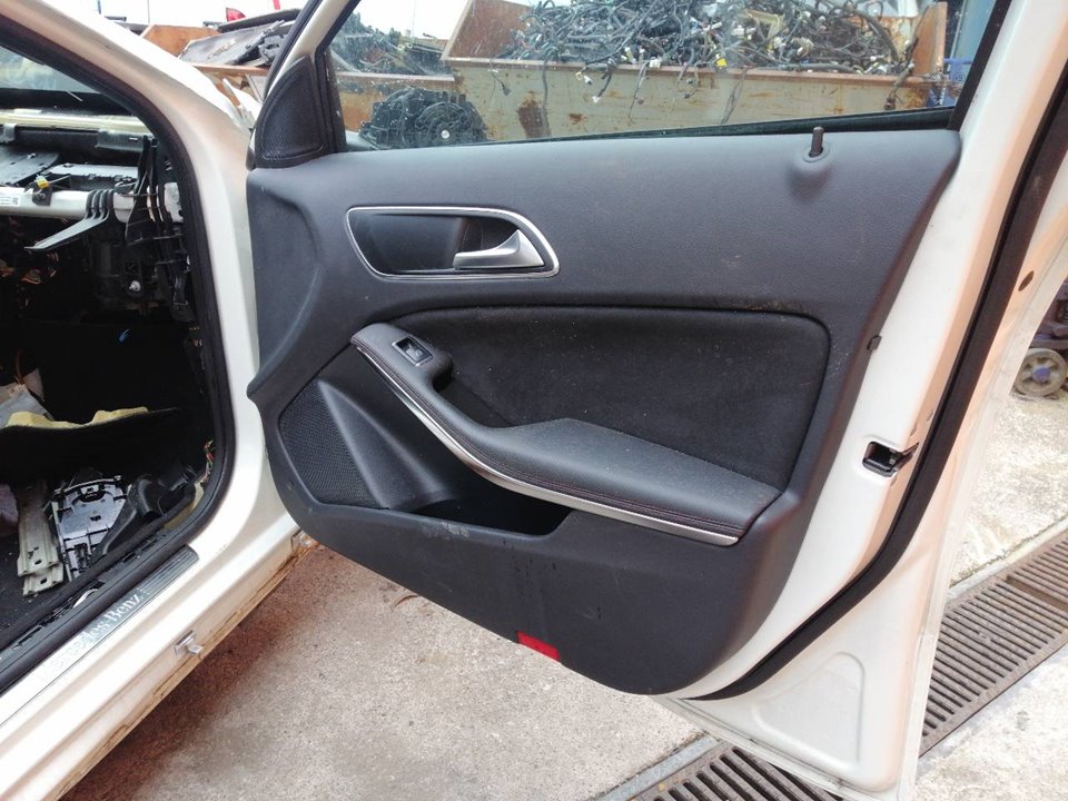 MERCEDES-BENZ A-Class W176 (2012-2018) Jobb első ajtó panelje A17672014009H93, A1767201400 25070050