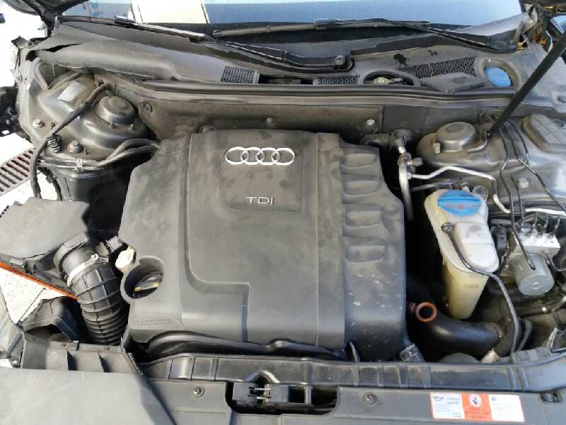 AUDI A4 B8/8K (2011-2016) Variklio blokas CAG 25067379