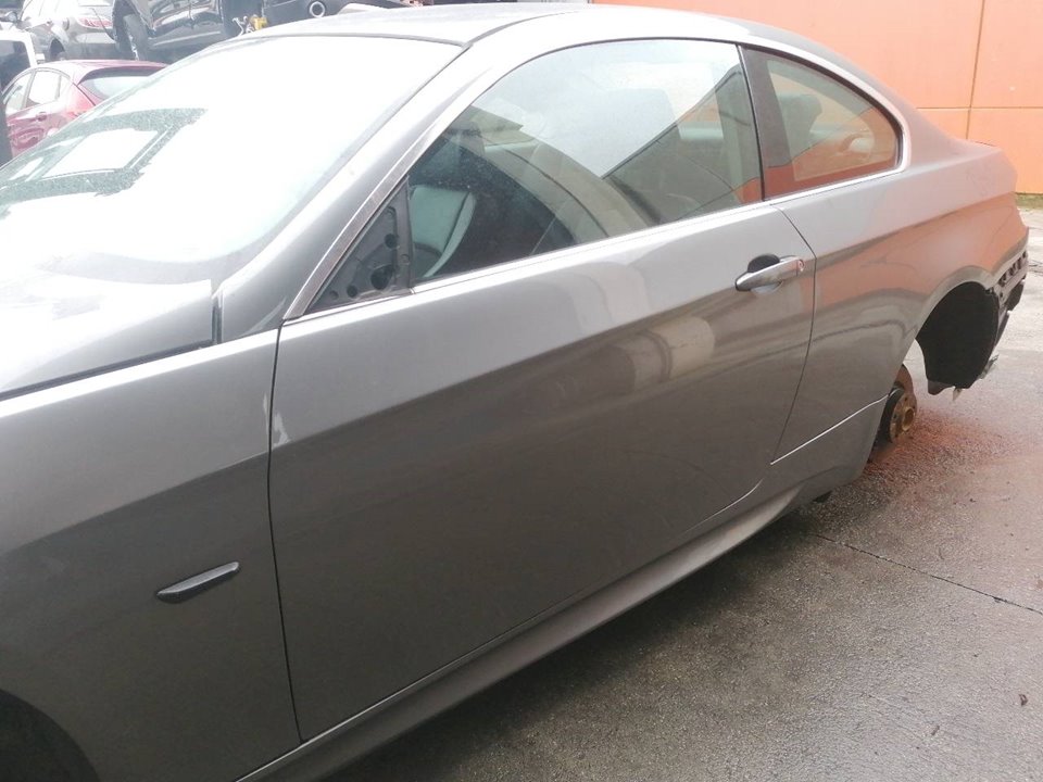 BMW 3 Series E90/E91/E92/E93 (2004-2013) Front Left Door 41517200569 21539371