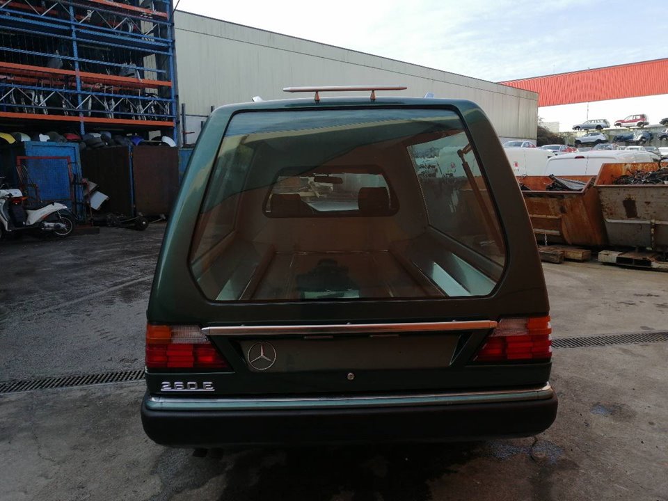 MERCEDES-BENZ Front Right Door A1247202605 25069904