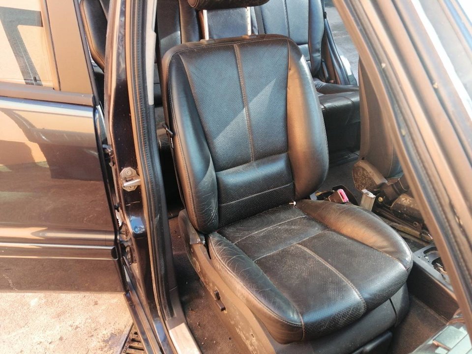 MERCEDES-BENZ M-Class W163 (1997-2005) Front Right Seat 25069775