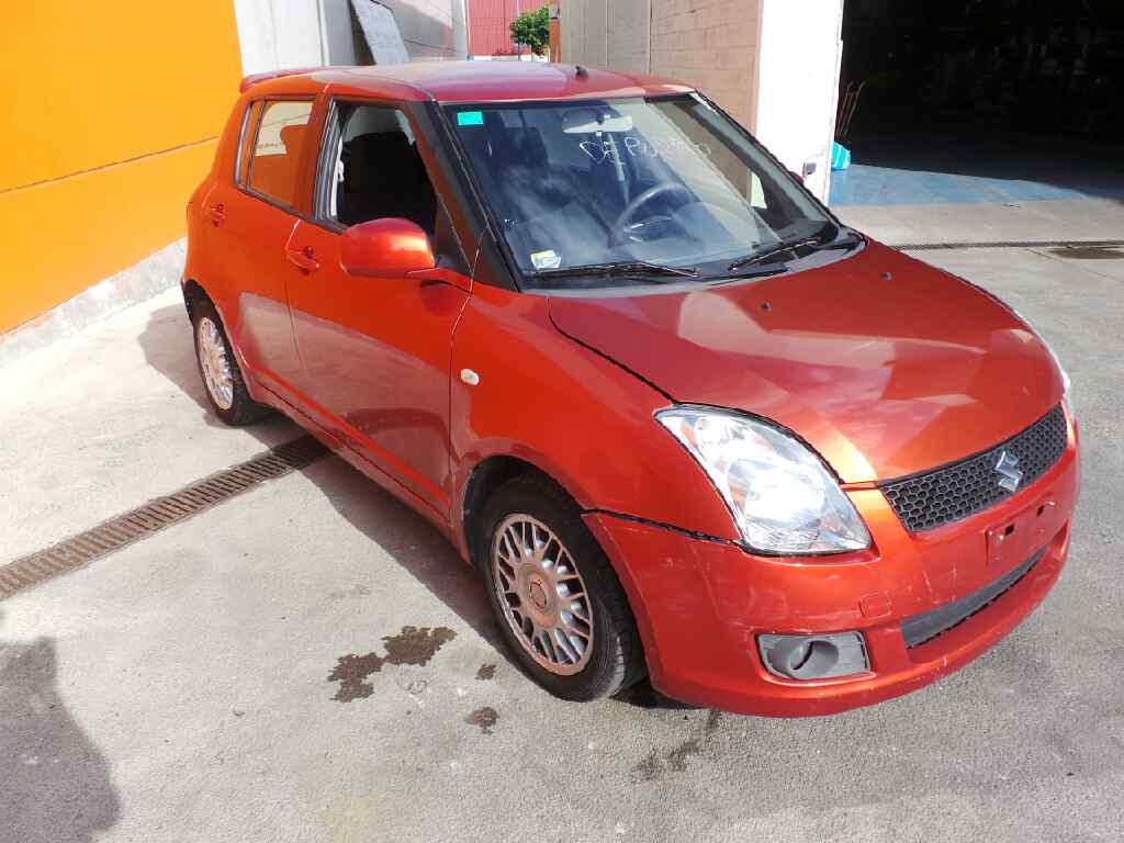 SUZUKI Swift 4 generation (2010-2016) Priekinės dešinės durys 19016516