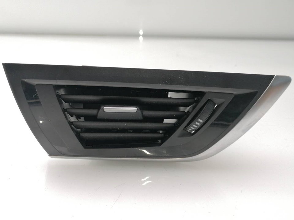BMW 1 Series F40 (2019-2024) Vzduchový přívod kabiny 920535608 25068335