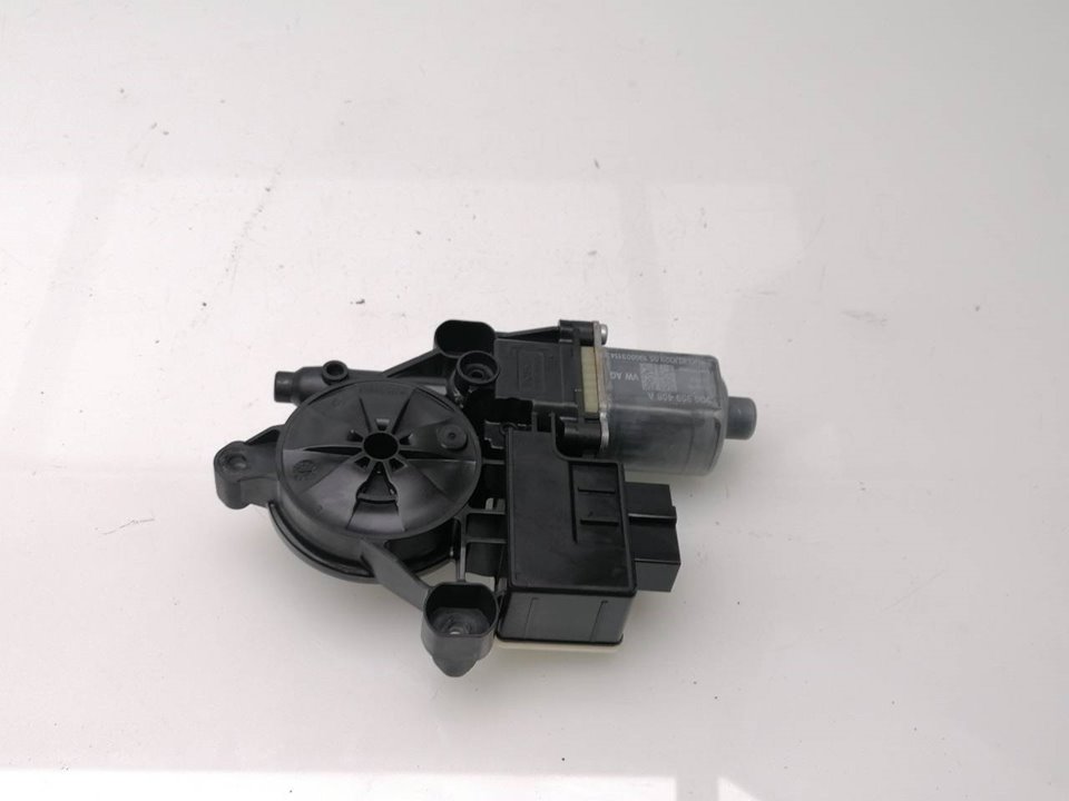 SEAT Toledo 3 generation (2004-2010) Aizmugurējo labo durvju loga vadības motorīts 5Q0959408A 22597272