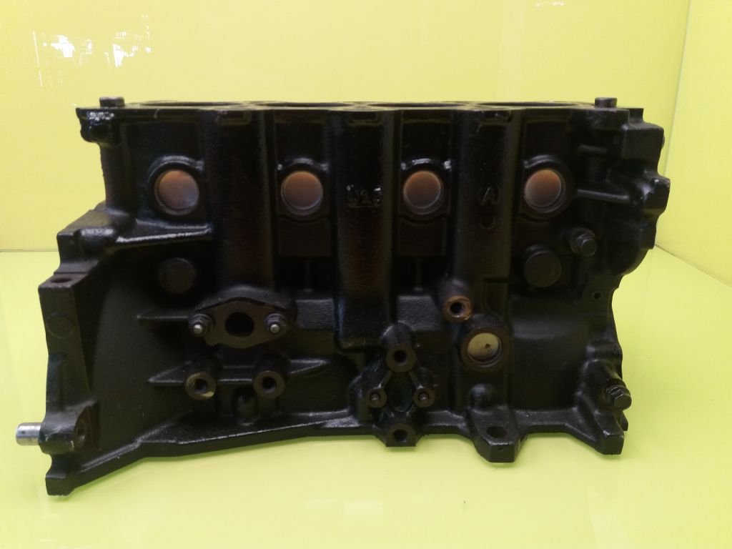 HYUNDAI i20 IB (2 generation) (2014-2020) Блок двигателя D4FCAU868745 25067312