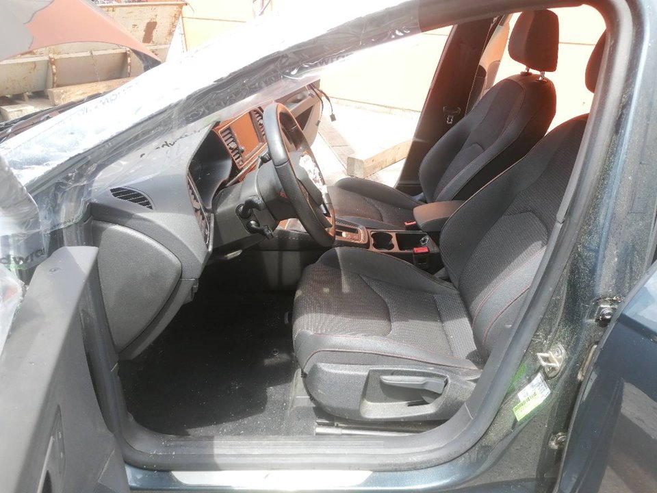 SEAT Toledo 3 generation (2004-2010) Priekinių kairių durų langų pakėlimo mygtukai 5G0959857C 22615886