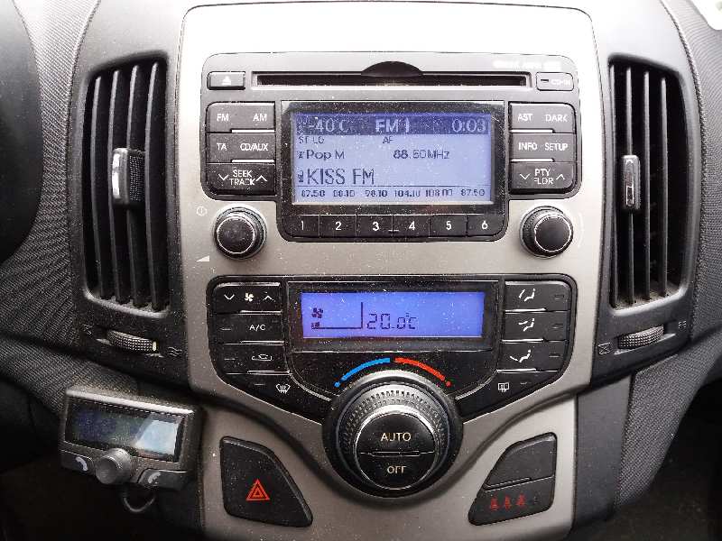 HYUNDAI i30 FD (1 generation) (2007-2012) Motorblokk D4FB 19064040
