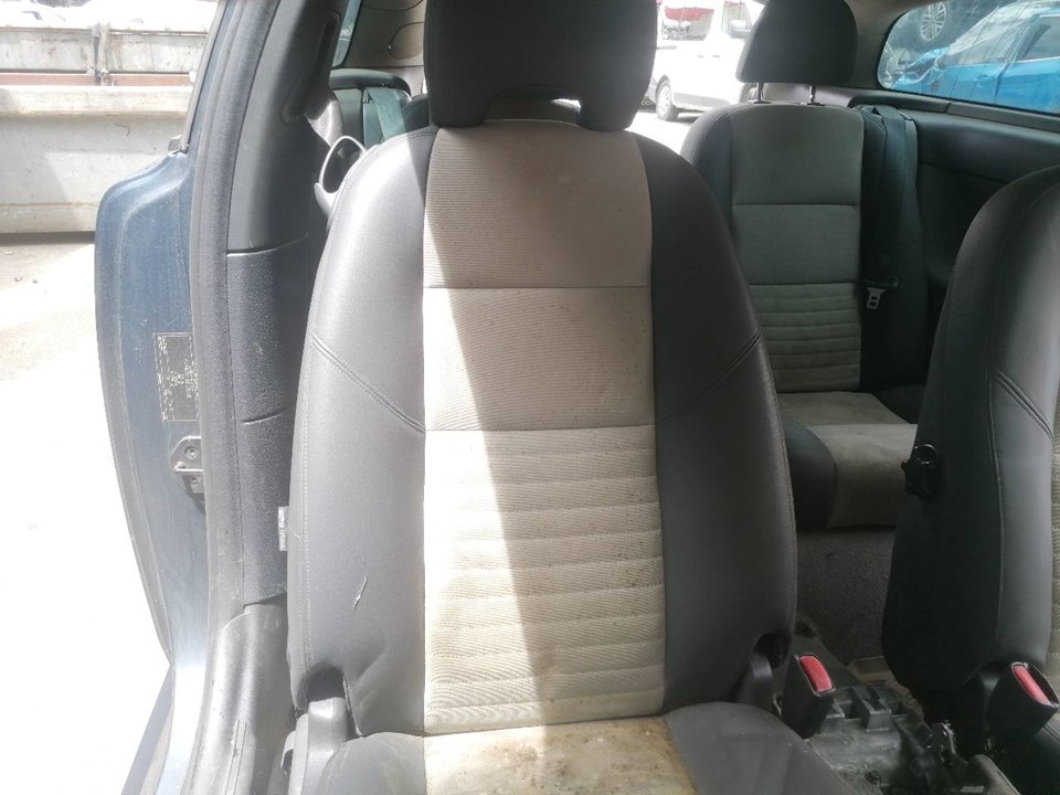 VOLVO C30 1 generation (2006-2013) Предна дясна седалка 8613740 25068288