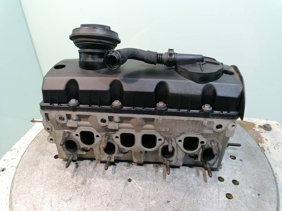 SEAT Leon 2 generation (2005-2012) Engine Cylinder Head 038103373R 25069357