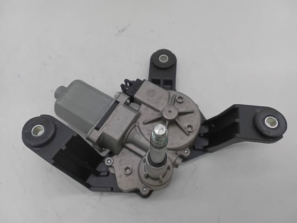 Motor limpia trasero 39156859 de Opel Astra k (b16) 2015-0 con 100500 km - pieza usada