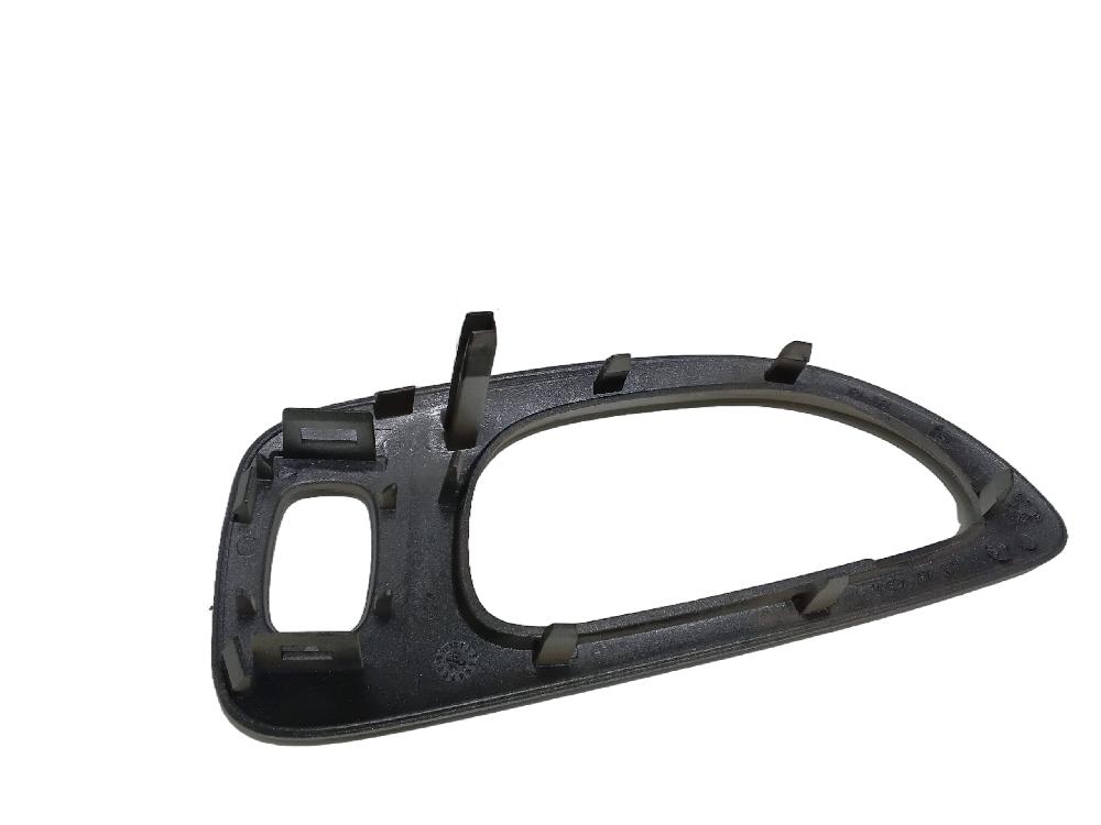 Moldura puerta trasera derecha 9634774677 de Peugeot 307 sw (3h) 2002-2008 con 220994 km - pieza usada