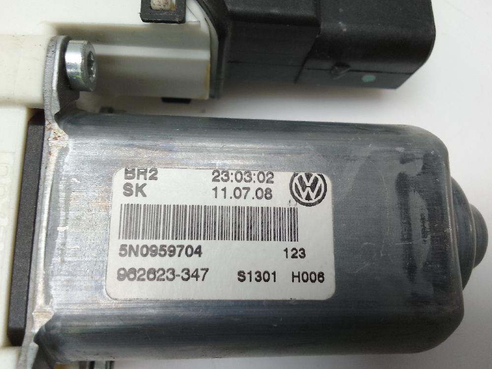 VOLKSWAGEN Tiguan 1 generation (2007-2017) Bagerste højre dør vindueskontrolmotor 5n0959704 24452498