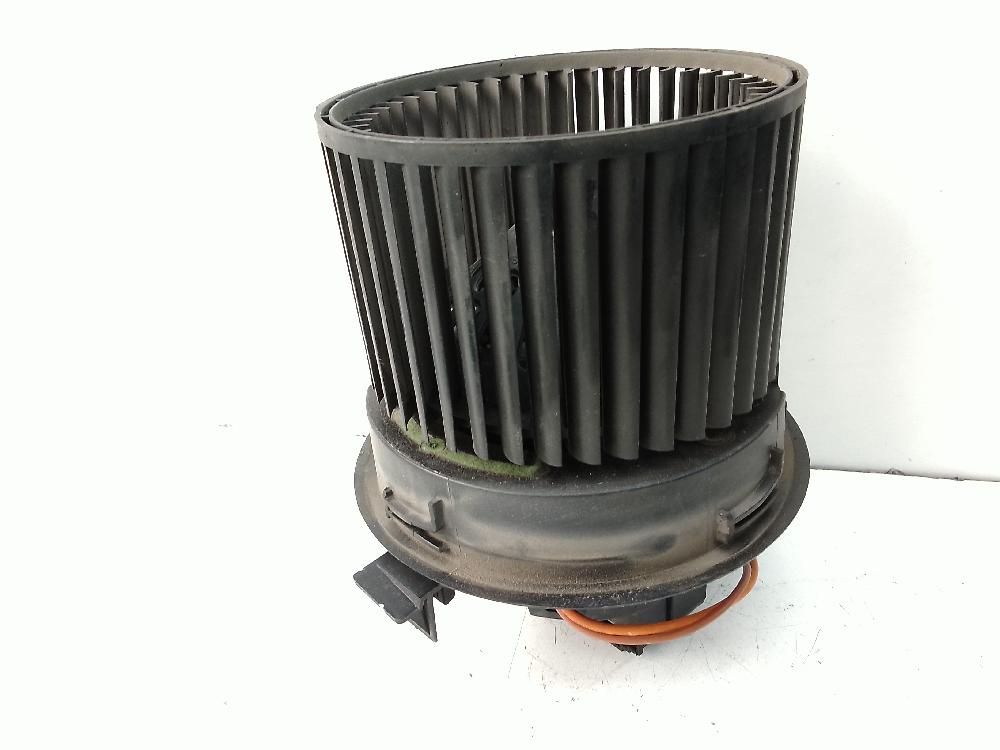 RENAULT Clio 4 generation (2012-2020) Fűtésventilátor T1029527H191653 25316791